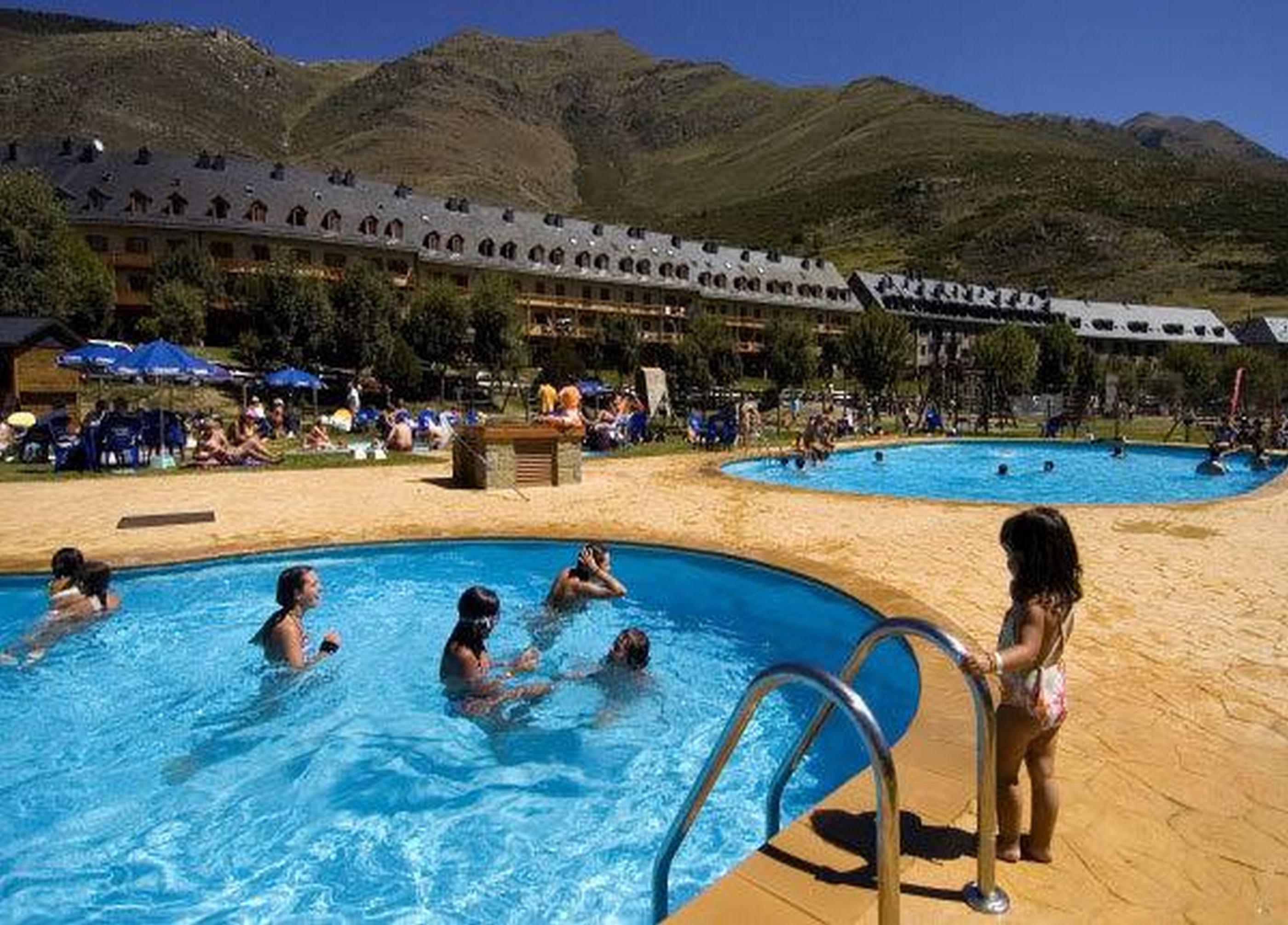 Hotel Romànic Estación Extérieur photo