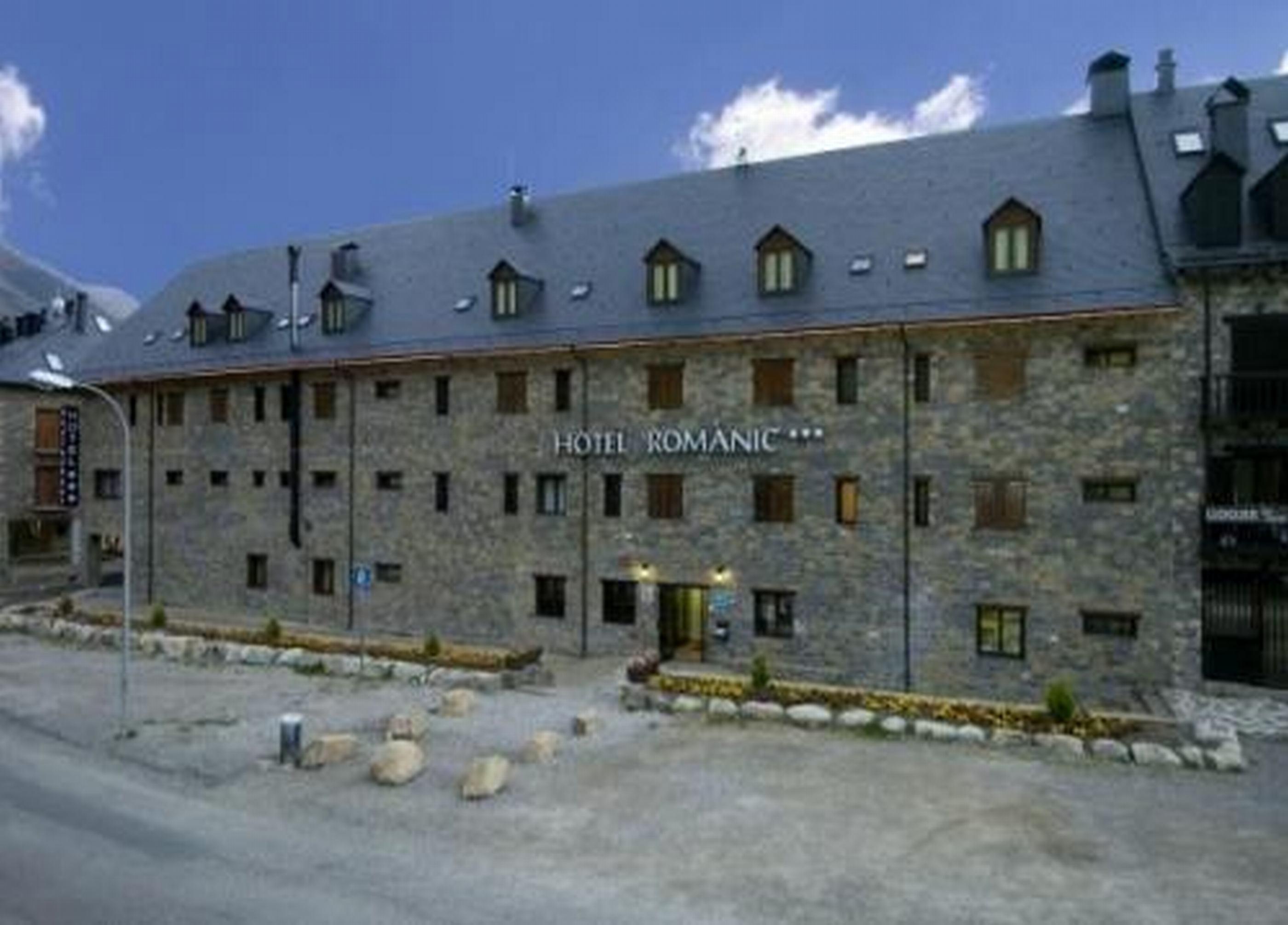 Hotel Romànic Estación Extérieur photo