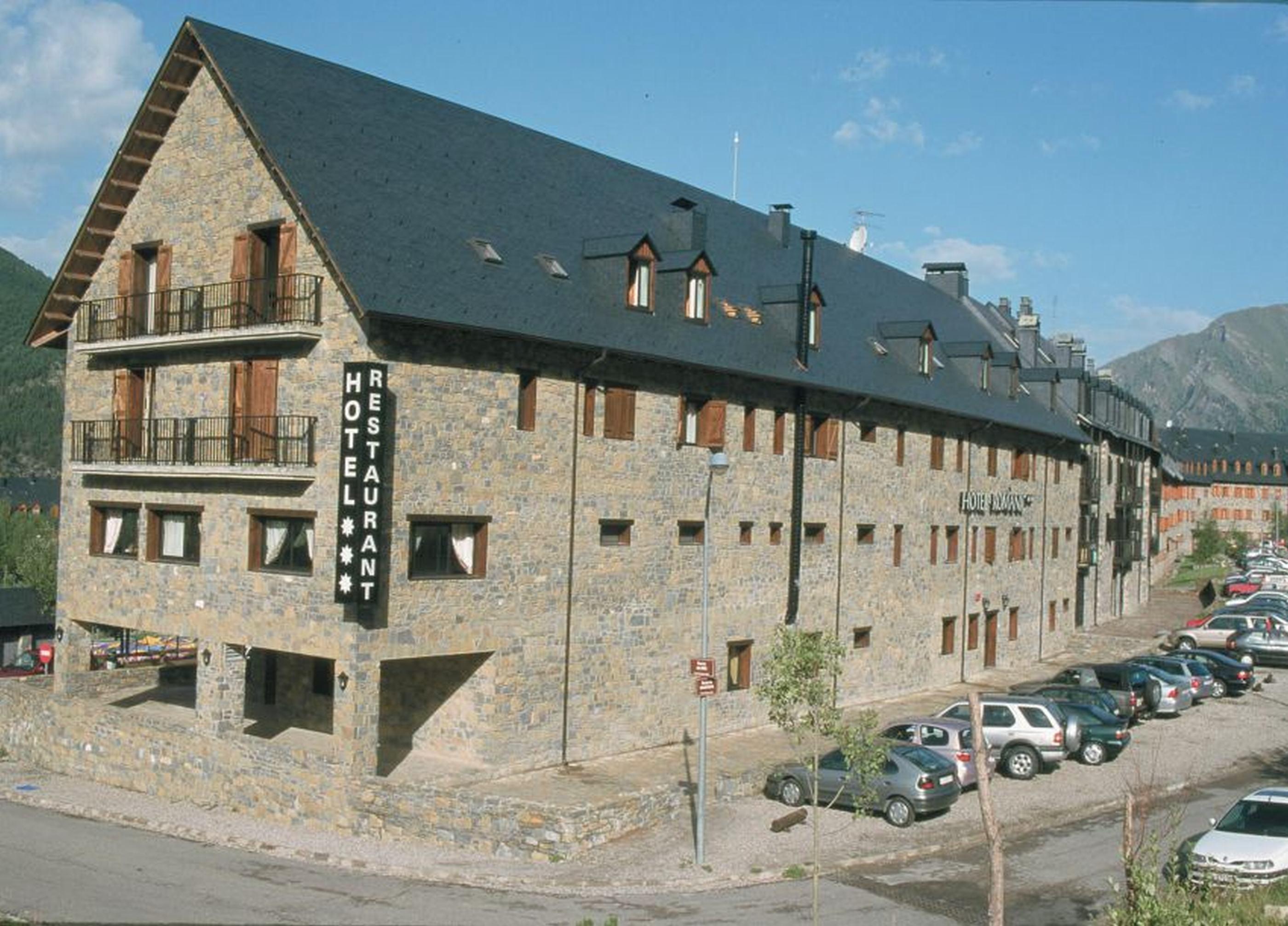 Hotel Romànic Estación Extérieur photo