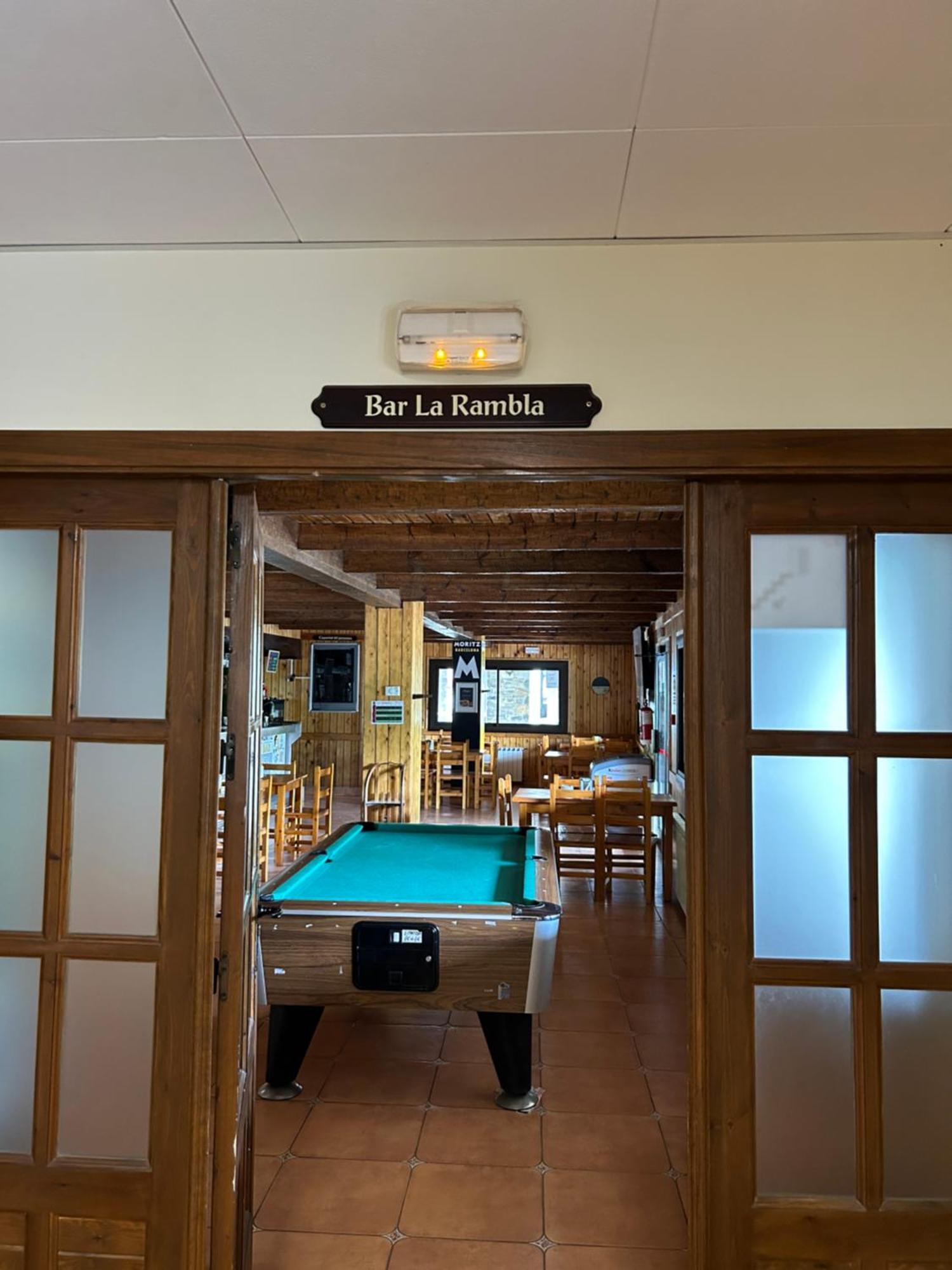 Hotel Romànic Estación Extérieur photo